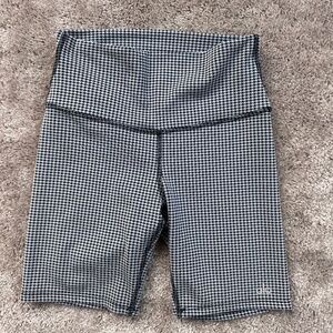 Alo Yoga Houndstooth Biker Short